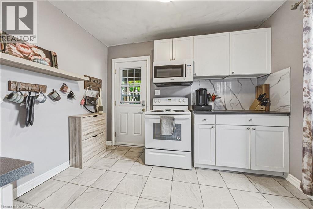 47 FRASER Avenue - Image 9