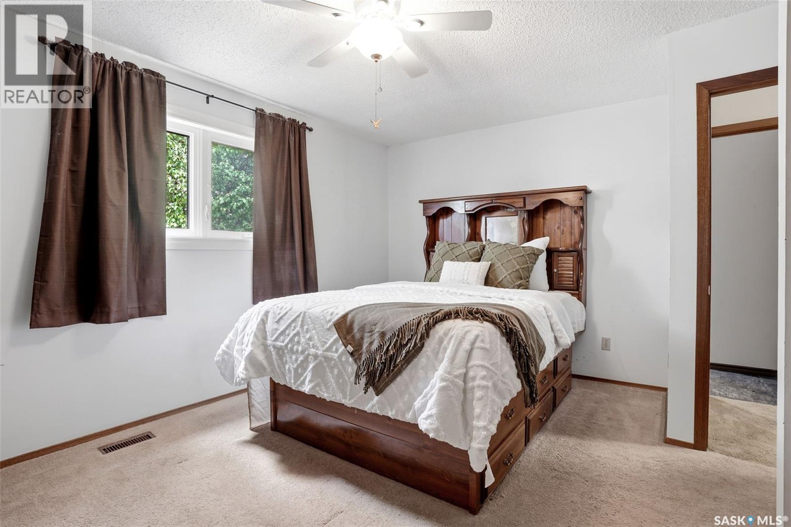 7122 Lawrence DRIVE - Image 13