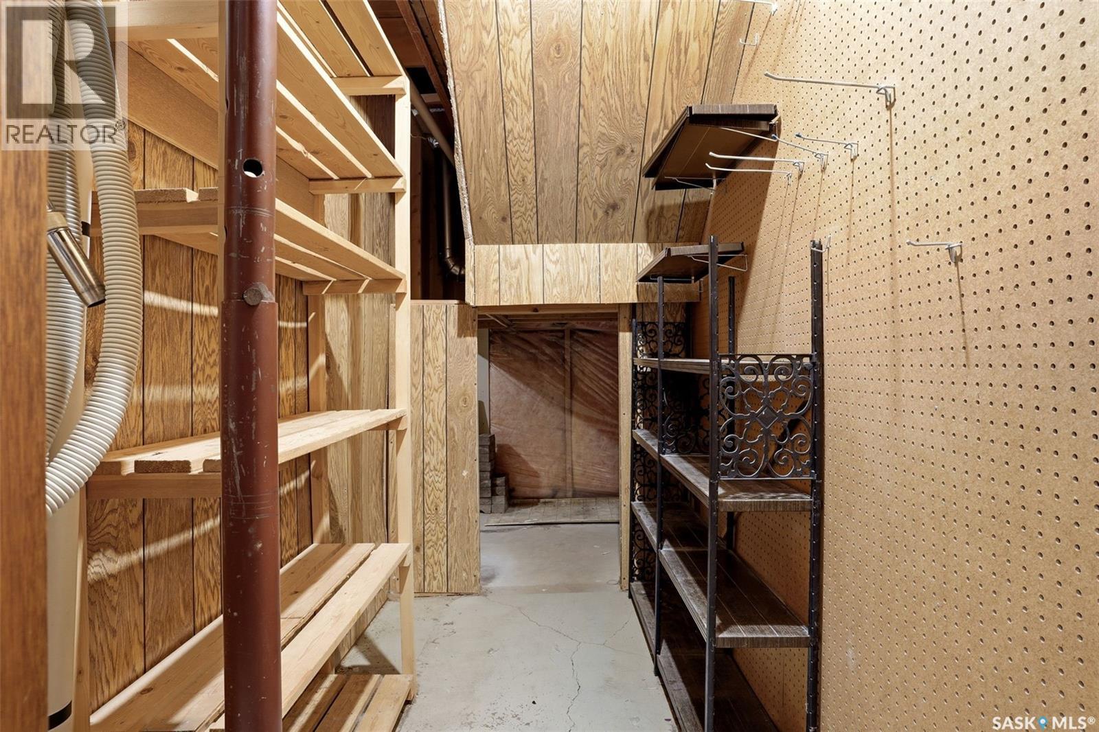 7122 Lawrence DRIVE - Image 28