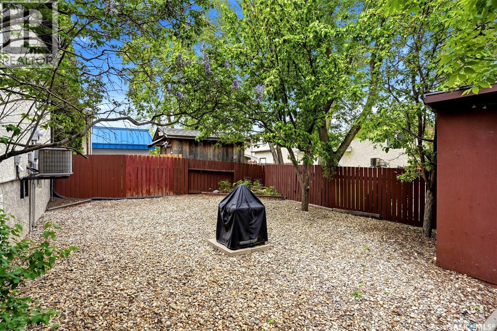 7122 Lawrence DRIVE - Image 33