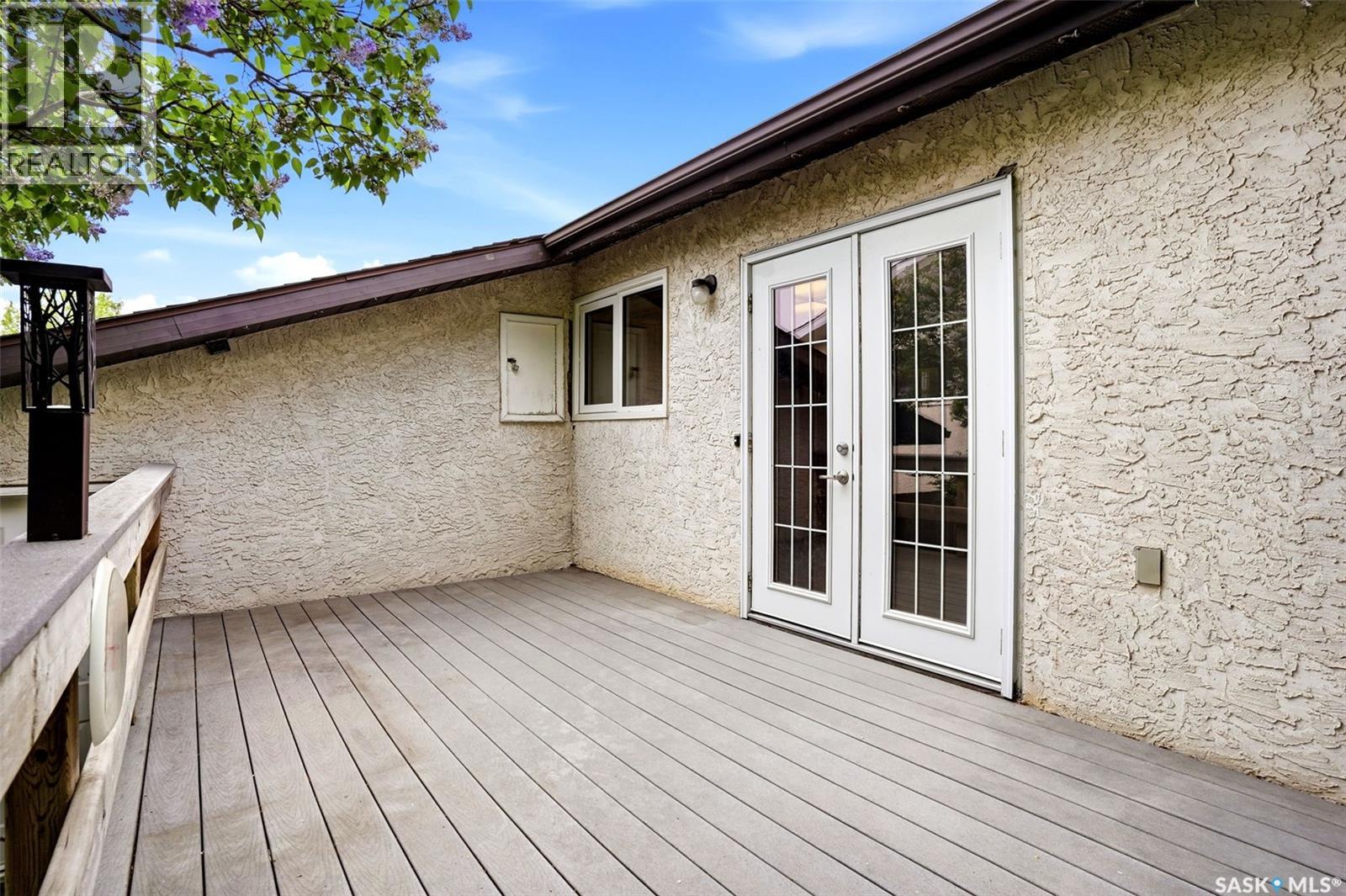 7122 Lawrence DRIVE - Image 32