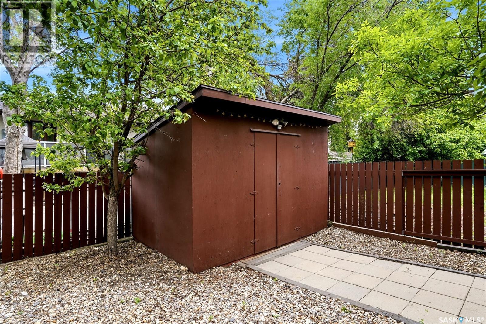 7122 Lawrence DRIVE - Image 35