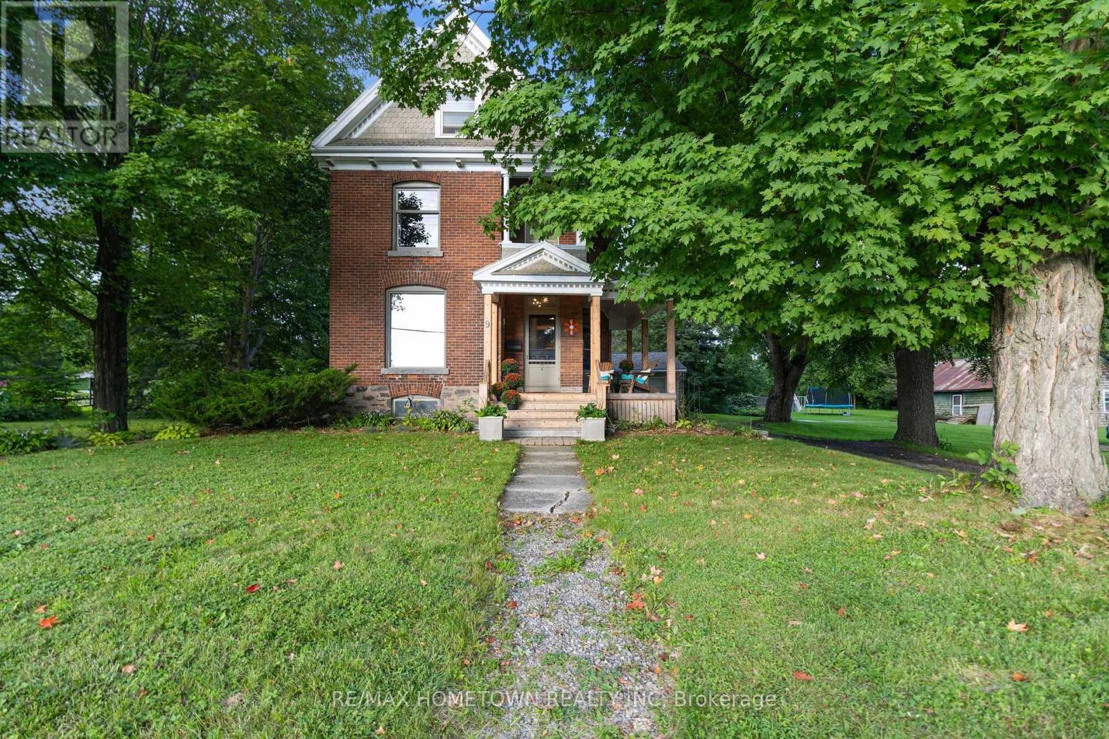 9 QUABBIN ROAD - 2
