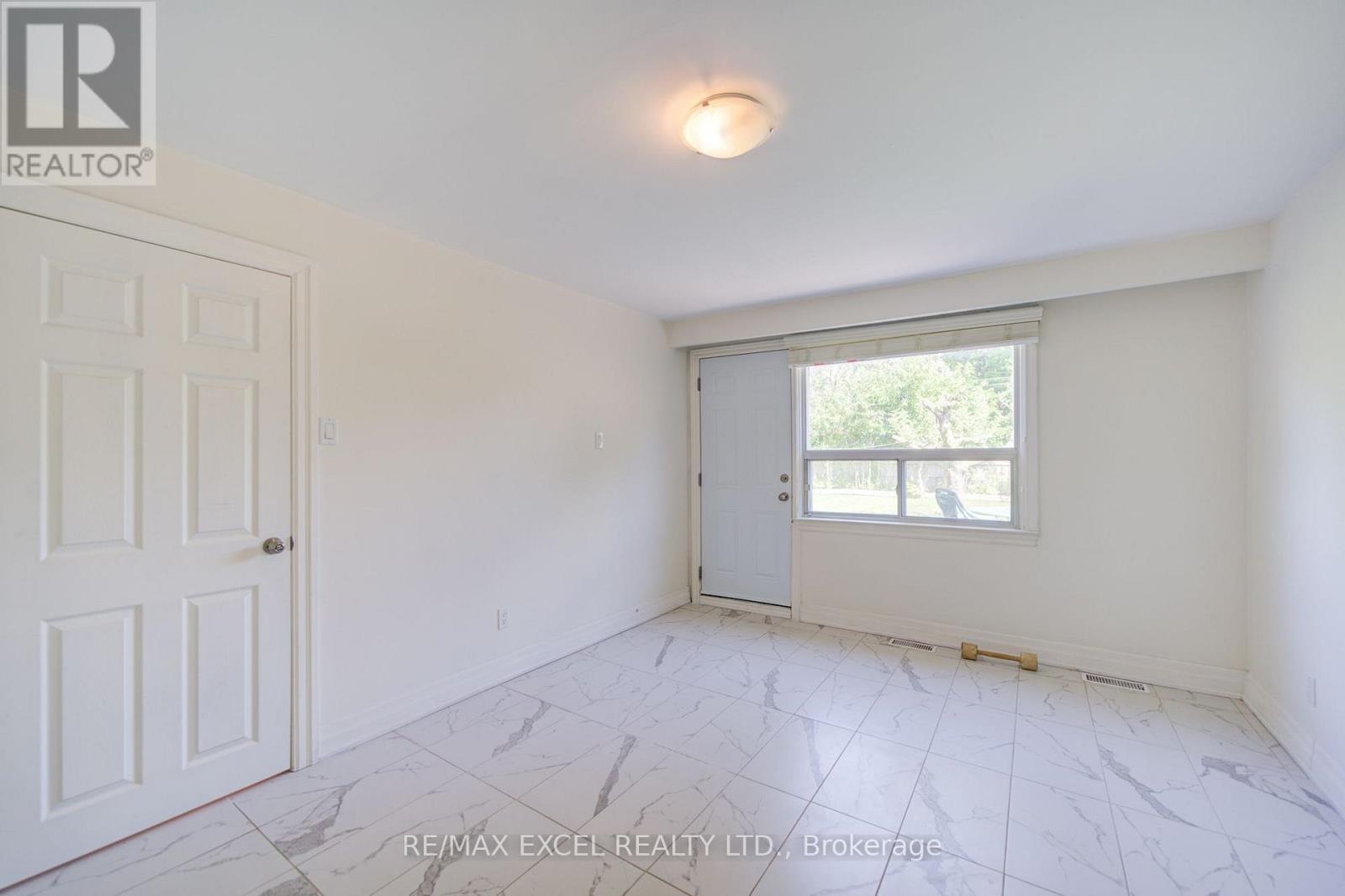 6 AVERILL CRESCENT - Image 31