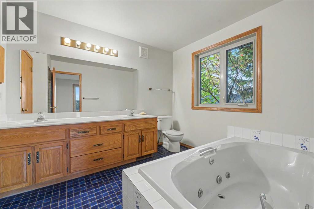 71 Coach Gate Way SW - 17