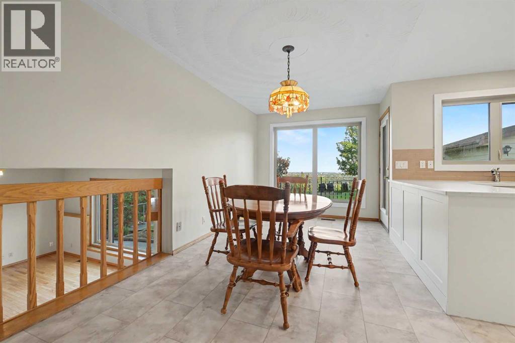 71 Coach Gate Way SW - 4
