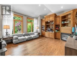 164 Owen Boulevard, Toronto, ON M2P1G7 Photo 16