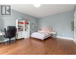 164 Owen Boulevard, Toronto, ON M2P1G7 Photo 28