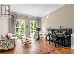 Dining room - 164 Owen Boulevard, Toronto, ON M2P1G7 Photo 7