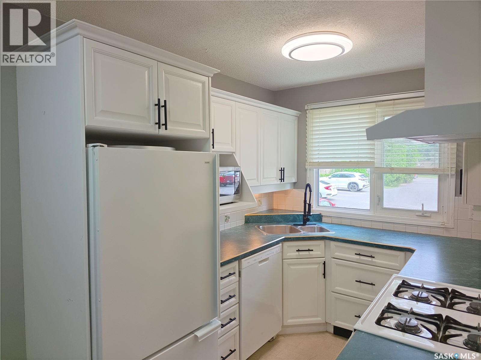 #18 1128 McKercher DRIVE - Image 3