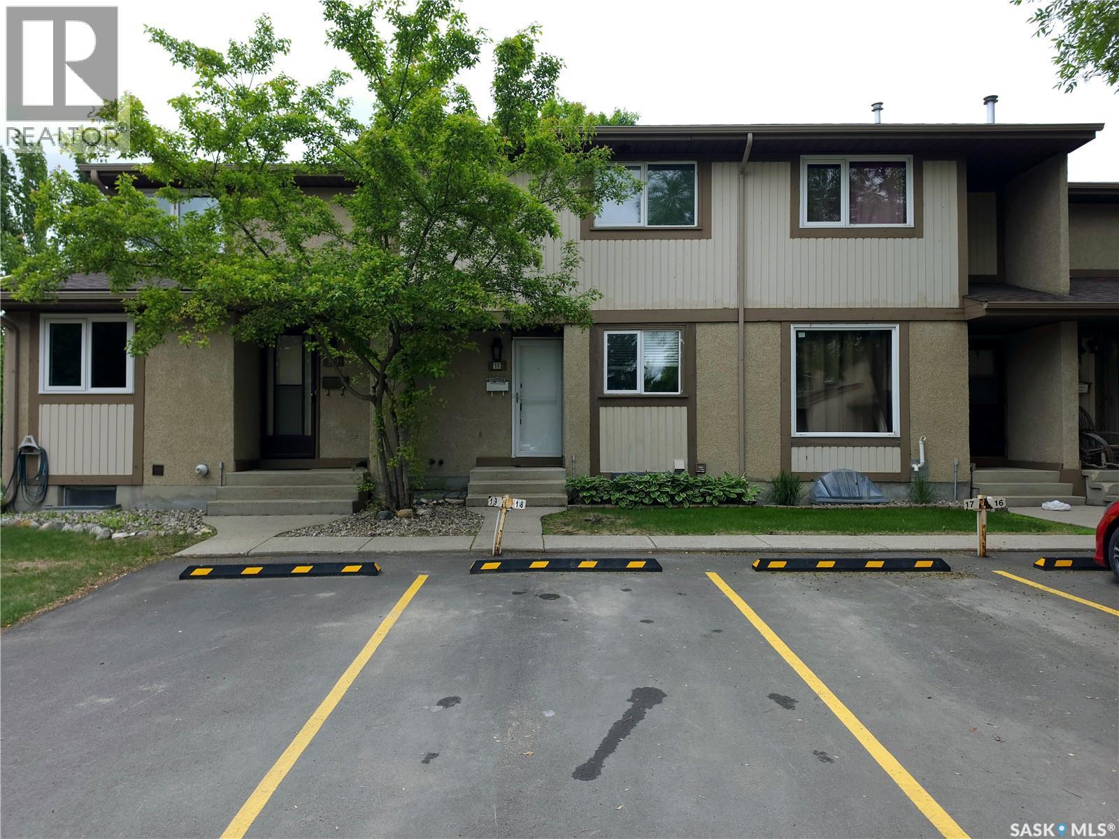 #18 1128 McKercher DRIVE - 1