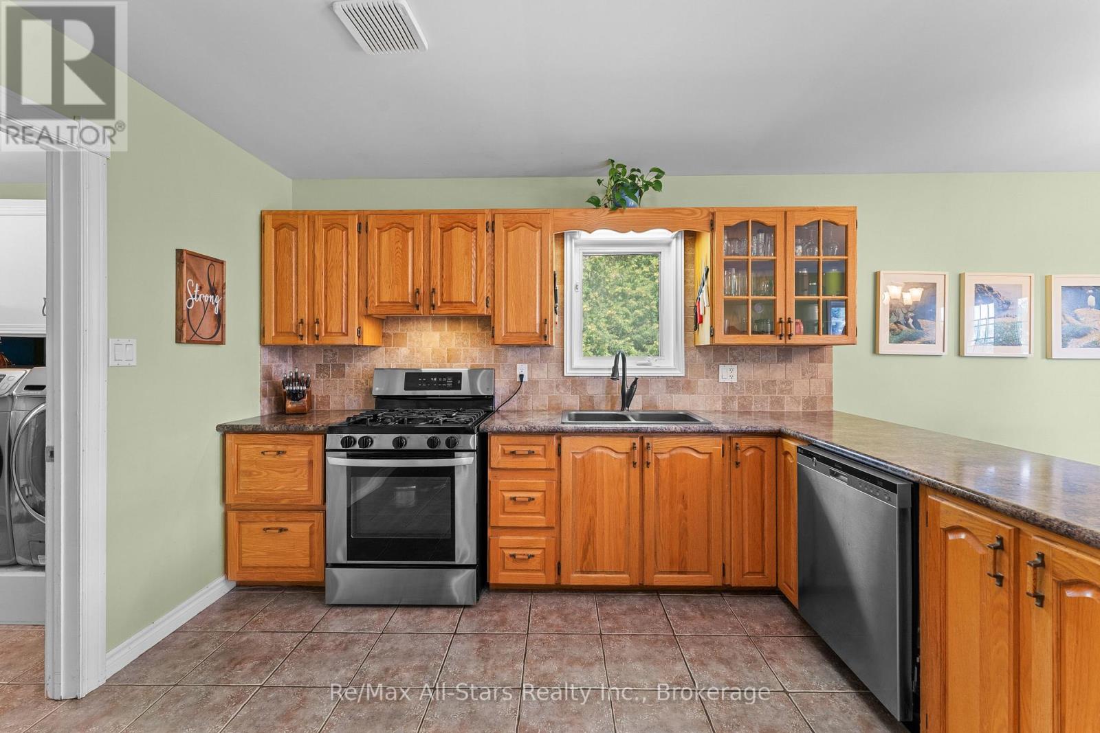 72 PATTERSON ROAD - 10