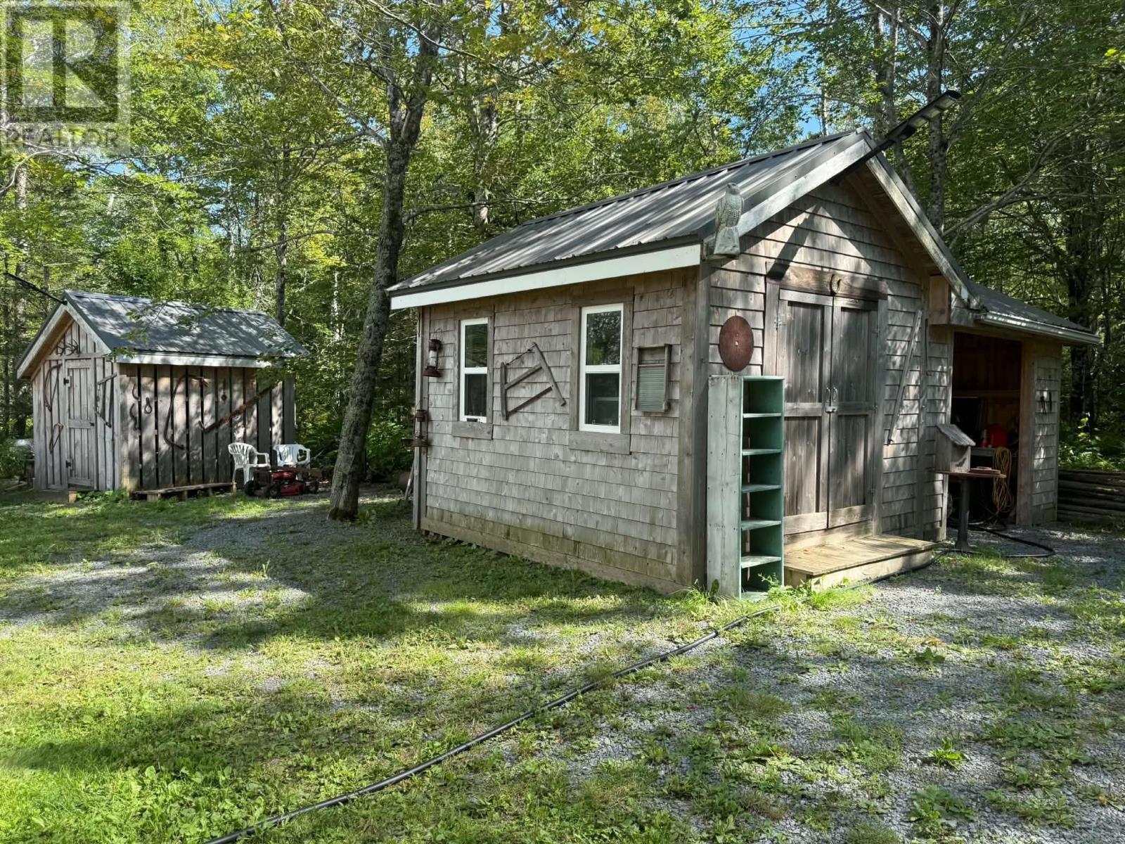 6383 Highway 215 - 19