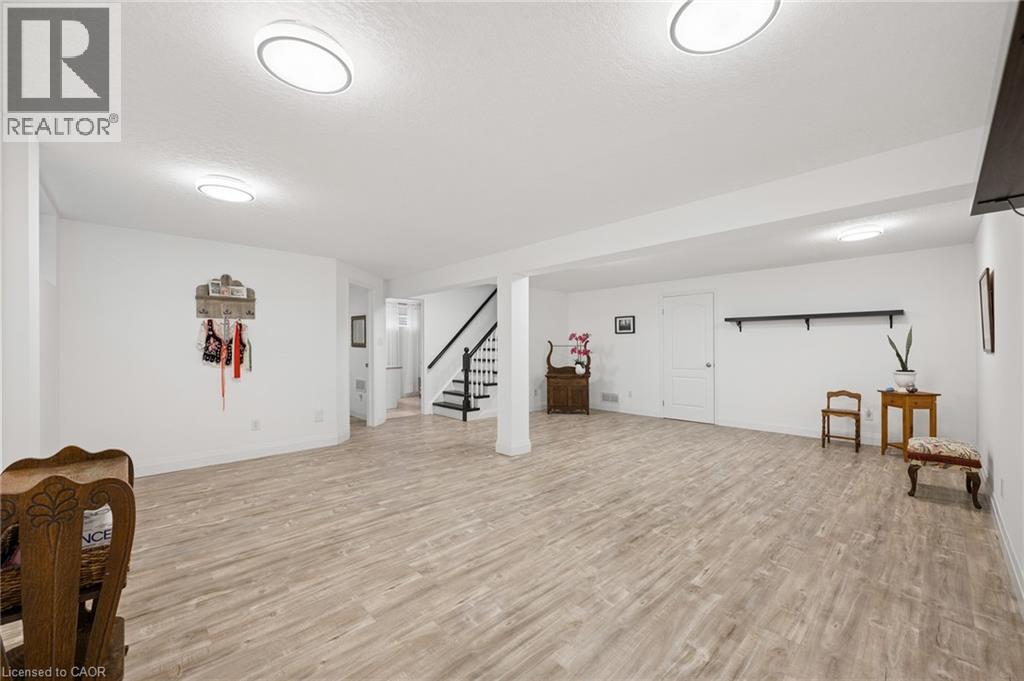 147 REIBER Court - Image 28