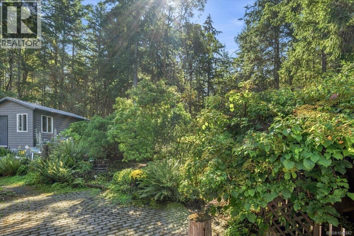 3141 Swallow Cres - Image 30