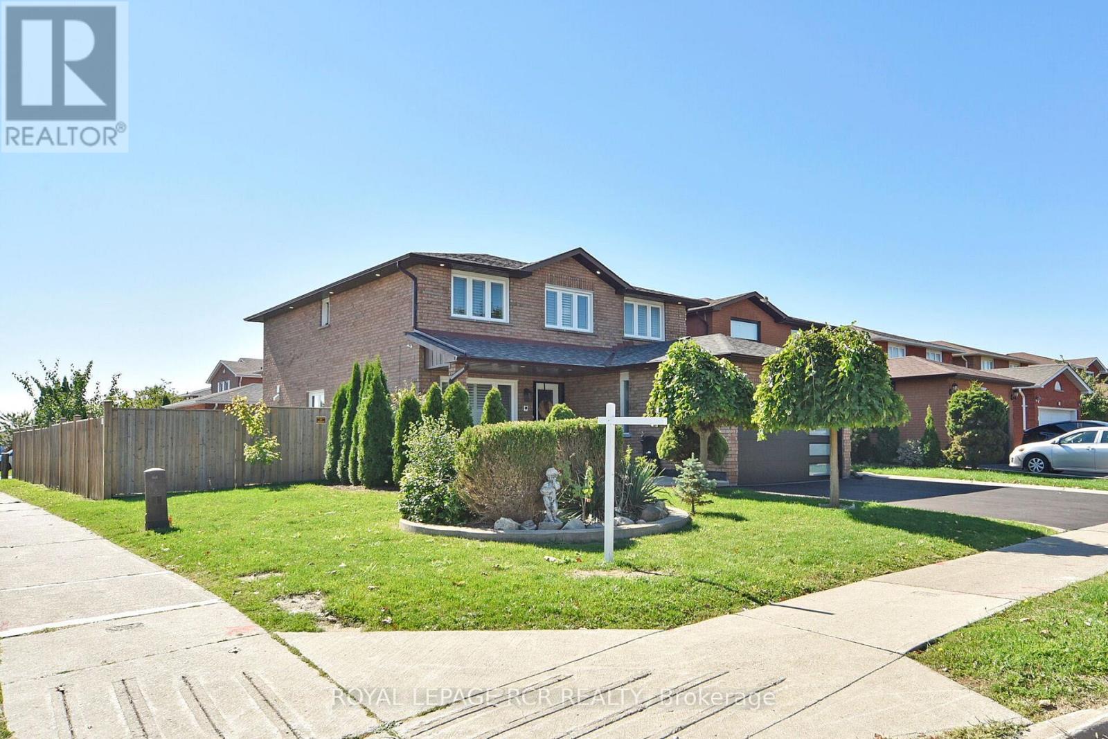 3 JACKMAN CRESCENT - 2