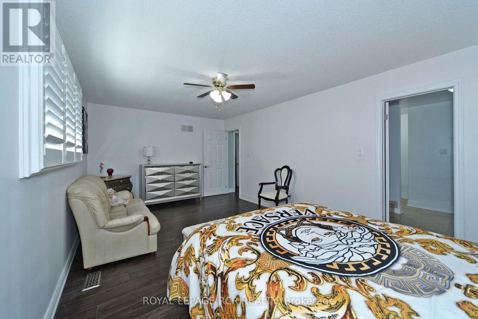 3 JACKMAN CRESCENT - 25