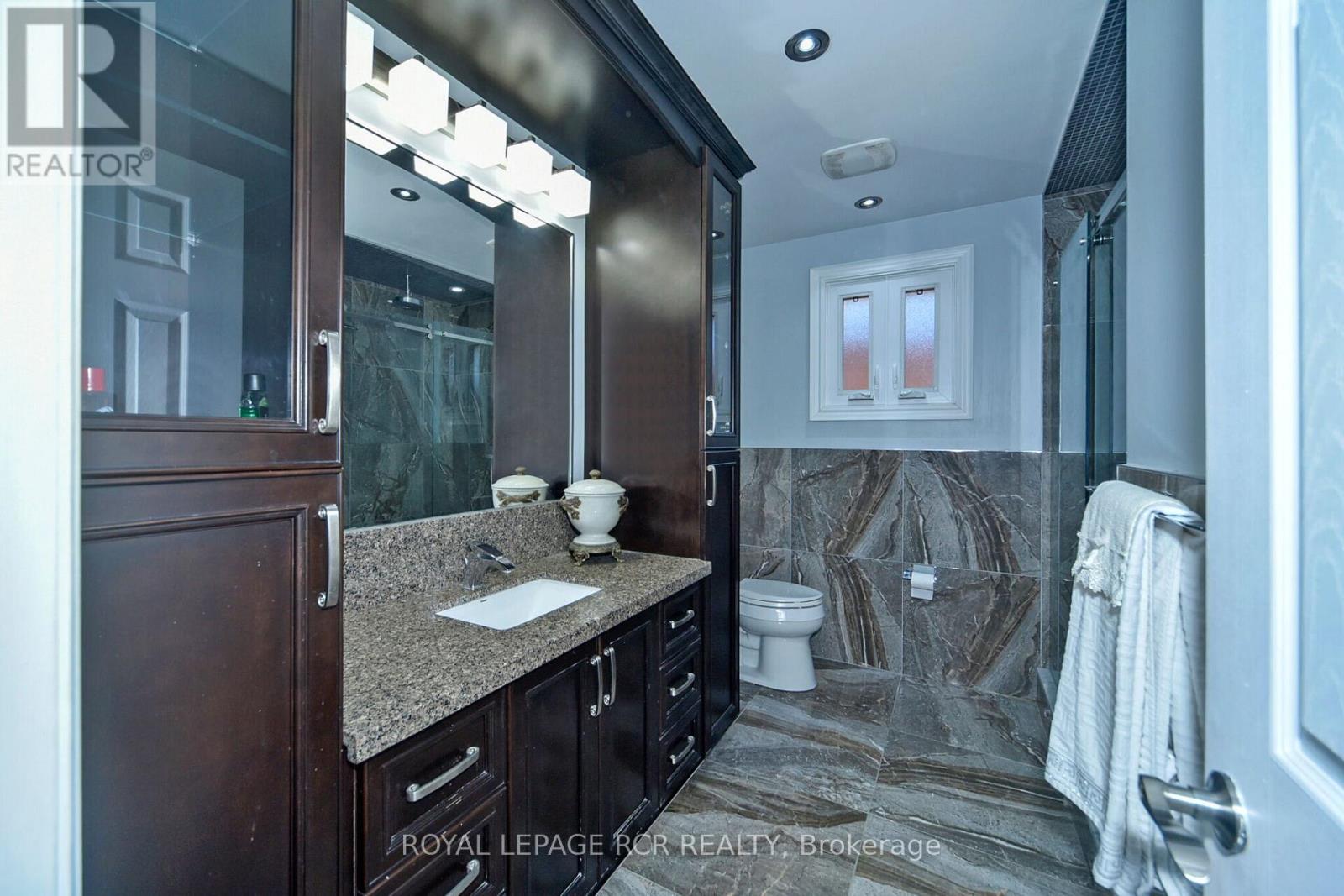 3 JACKMAN CRESCENT - 30