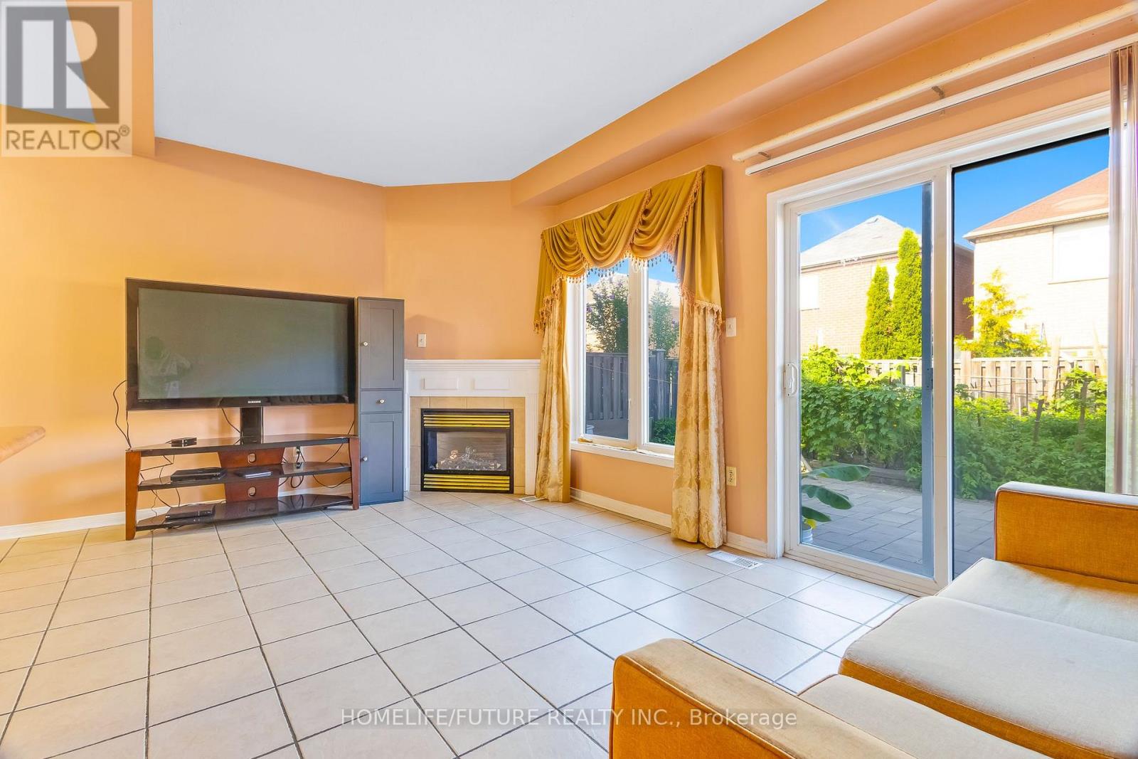 84 JACK MONKMAN CRESCENT - 16