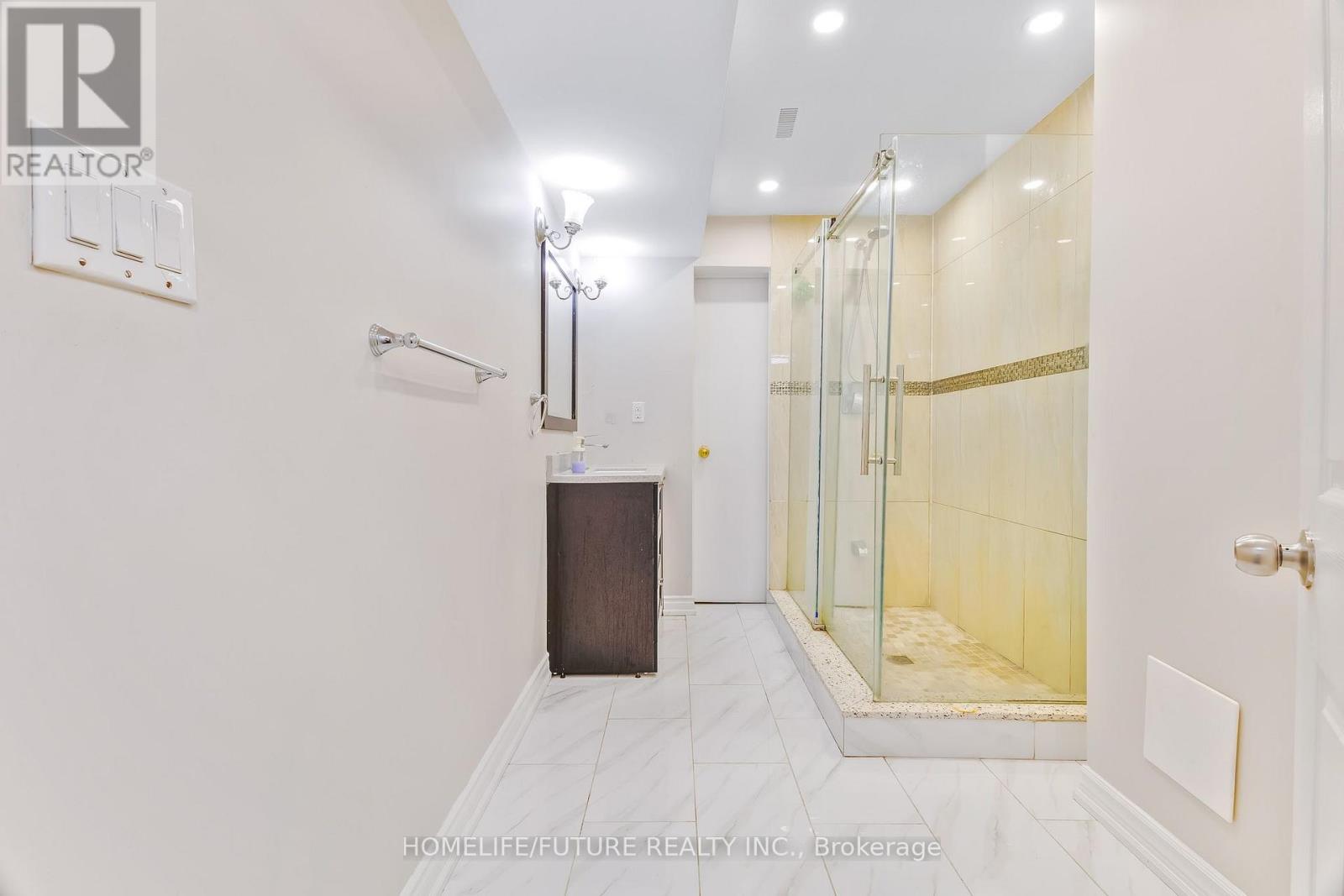 84 JACK MONKMAN CRESCENT - 35