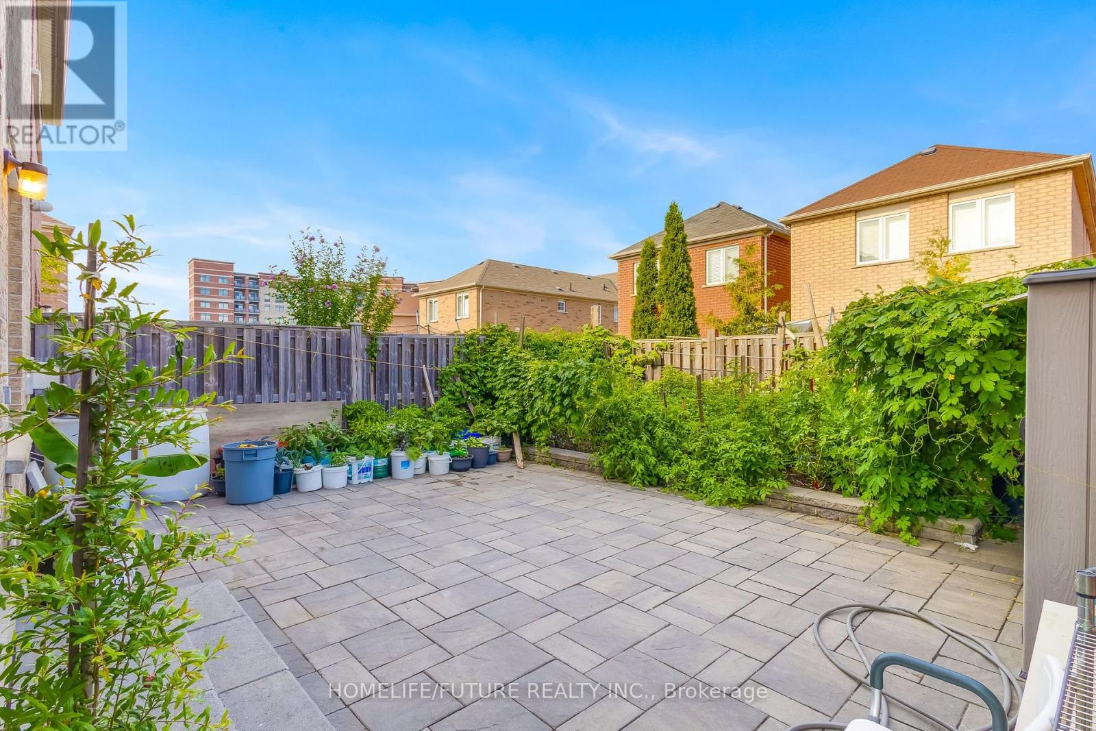 84 JACK MONKMAN CRESCENT - 45