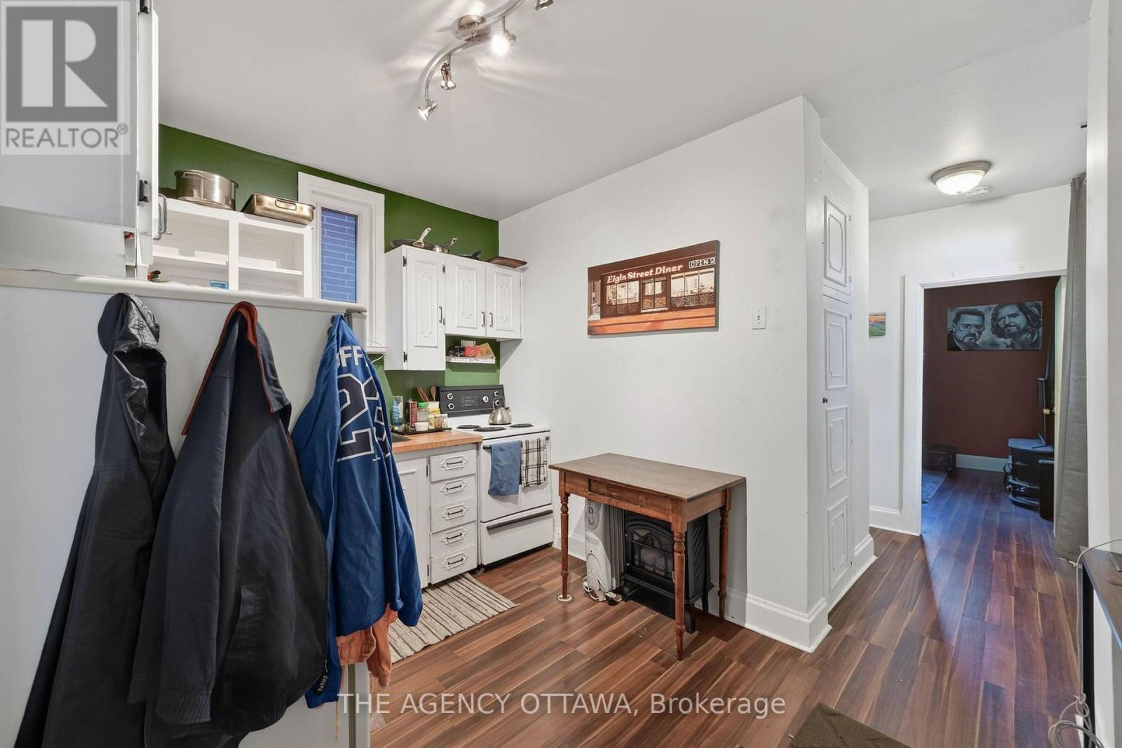 64 BAYSWATER AVENUE - 21