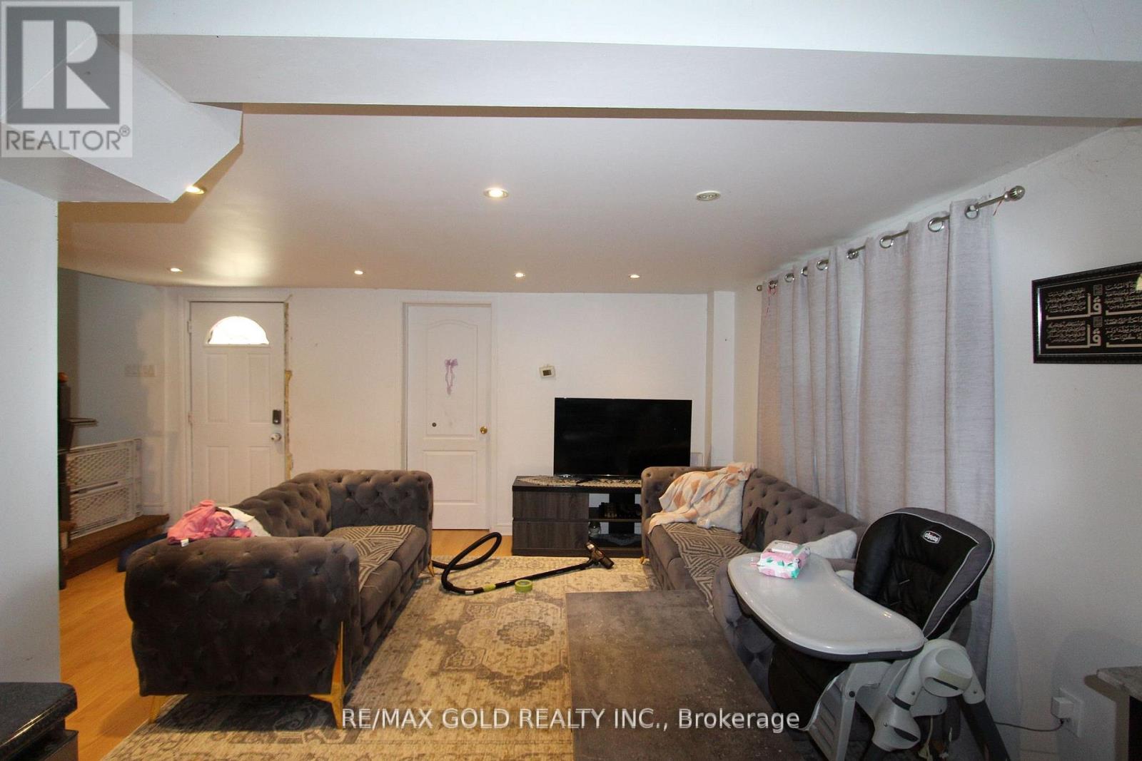 961 LAKESHORE ROAD W - 28