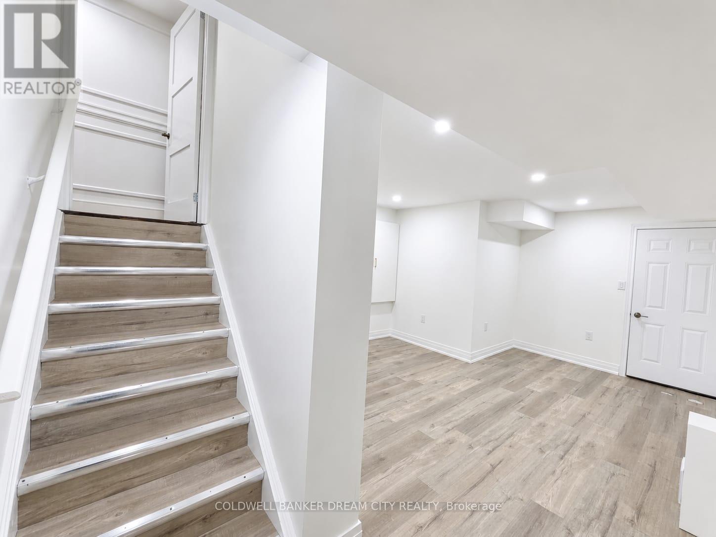 6 PELLEGRINO ROAD W - 34