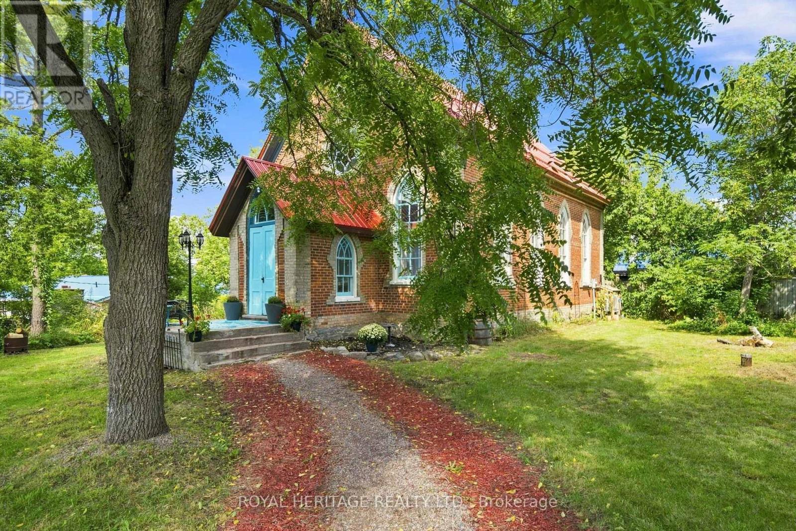 13 RICHMOND STREET E - Image 3