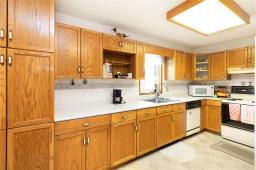 207 70 Dunkirk Drive, Winnipeg, MB R2M5R4 Photo 12