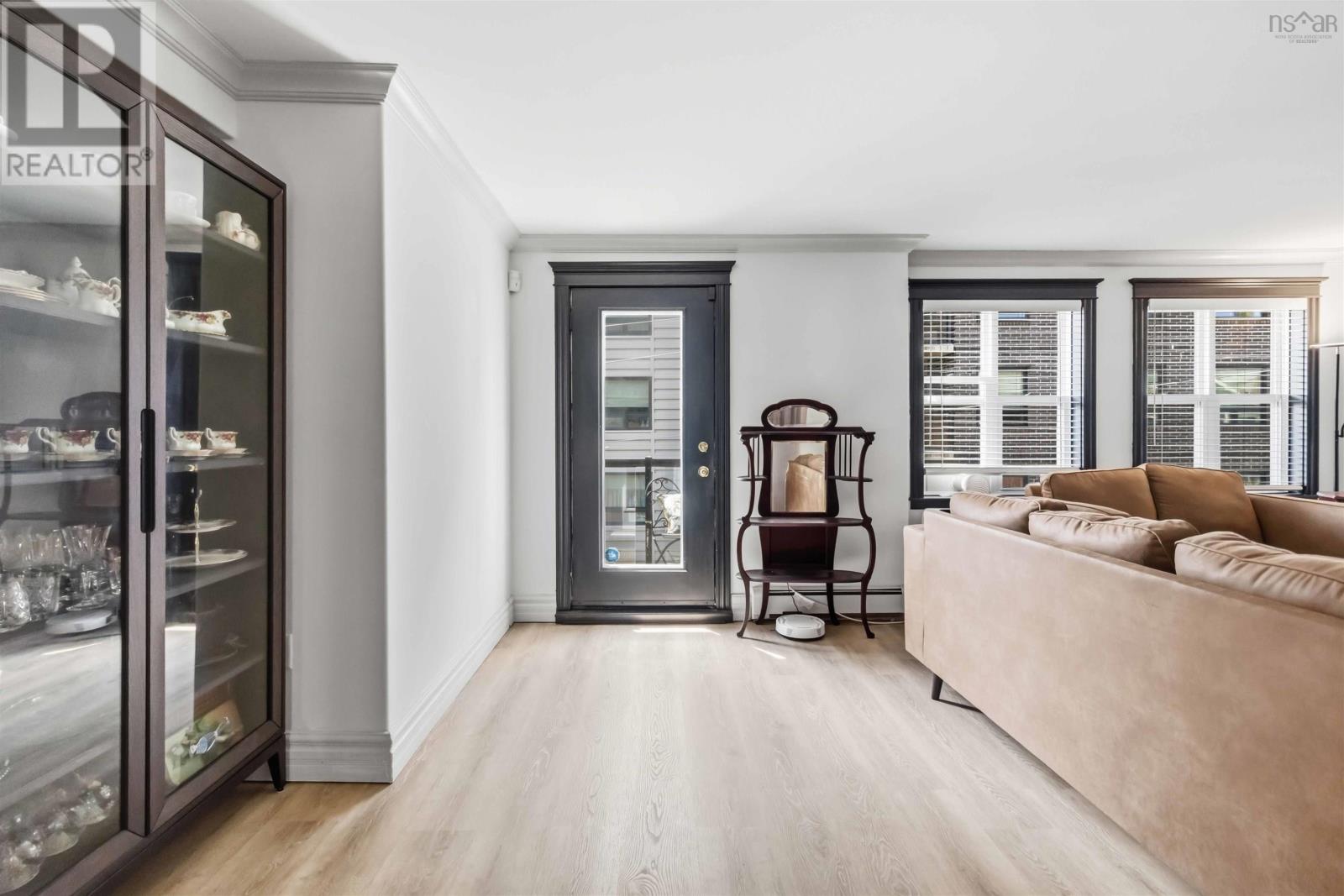 #403 115 Ochterloney Street - Image 20