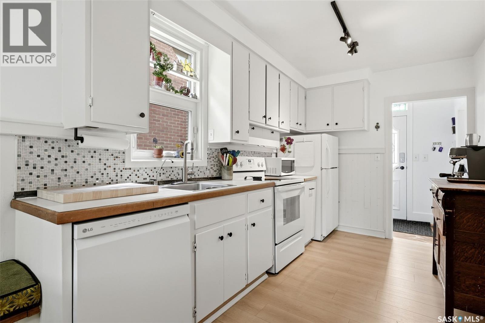 2918 19TH AVENUE - Image 10