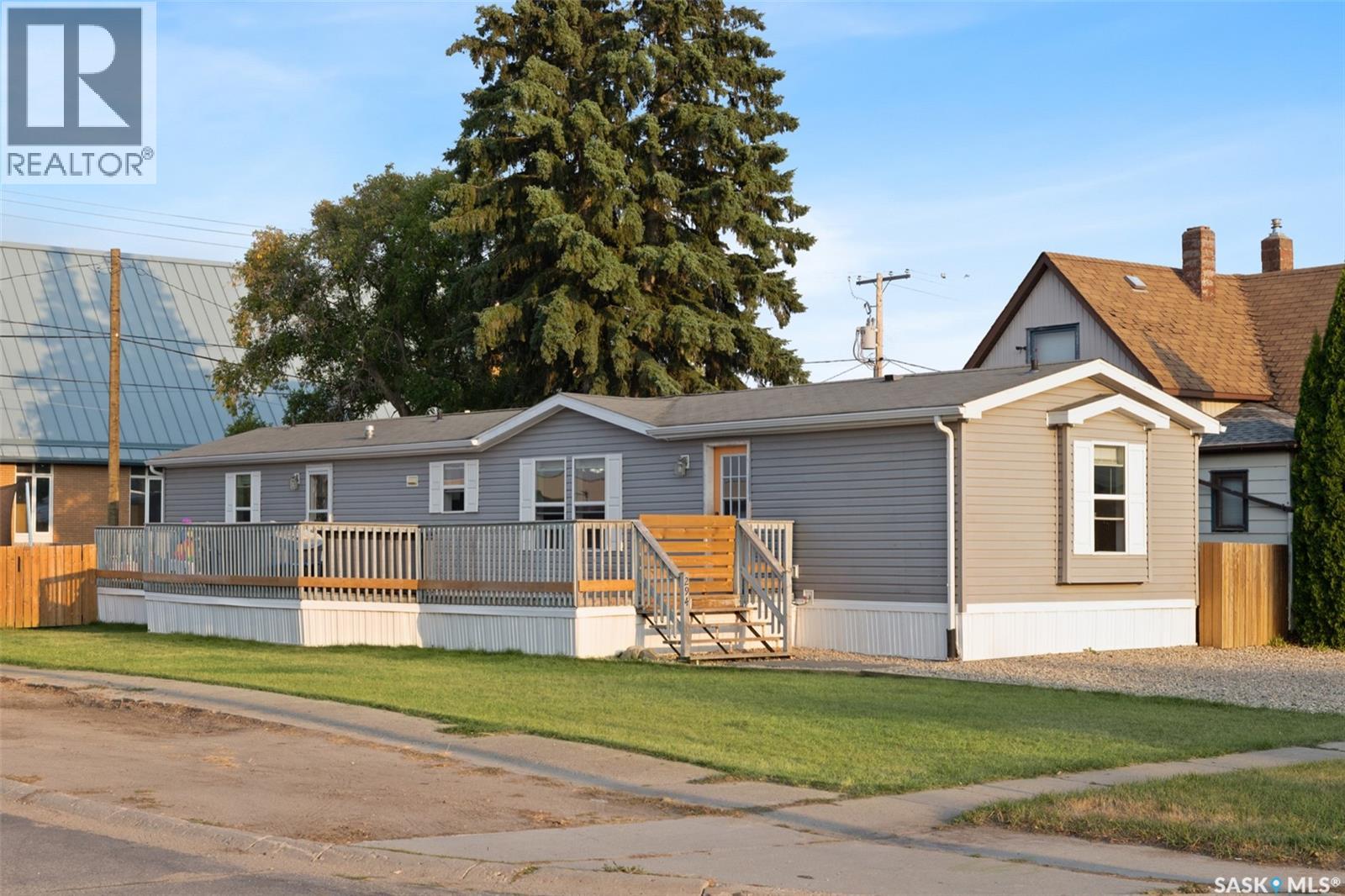 294 Byron STREET - 1