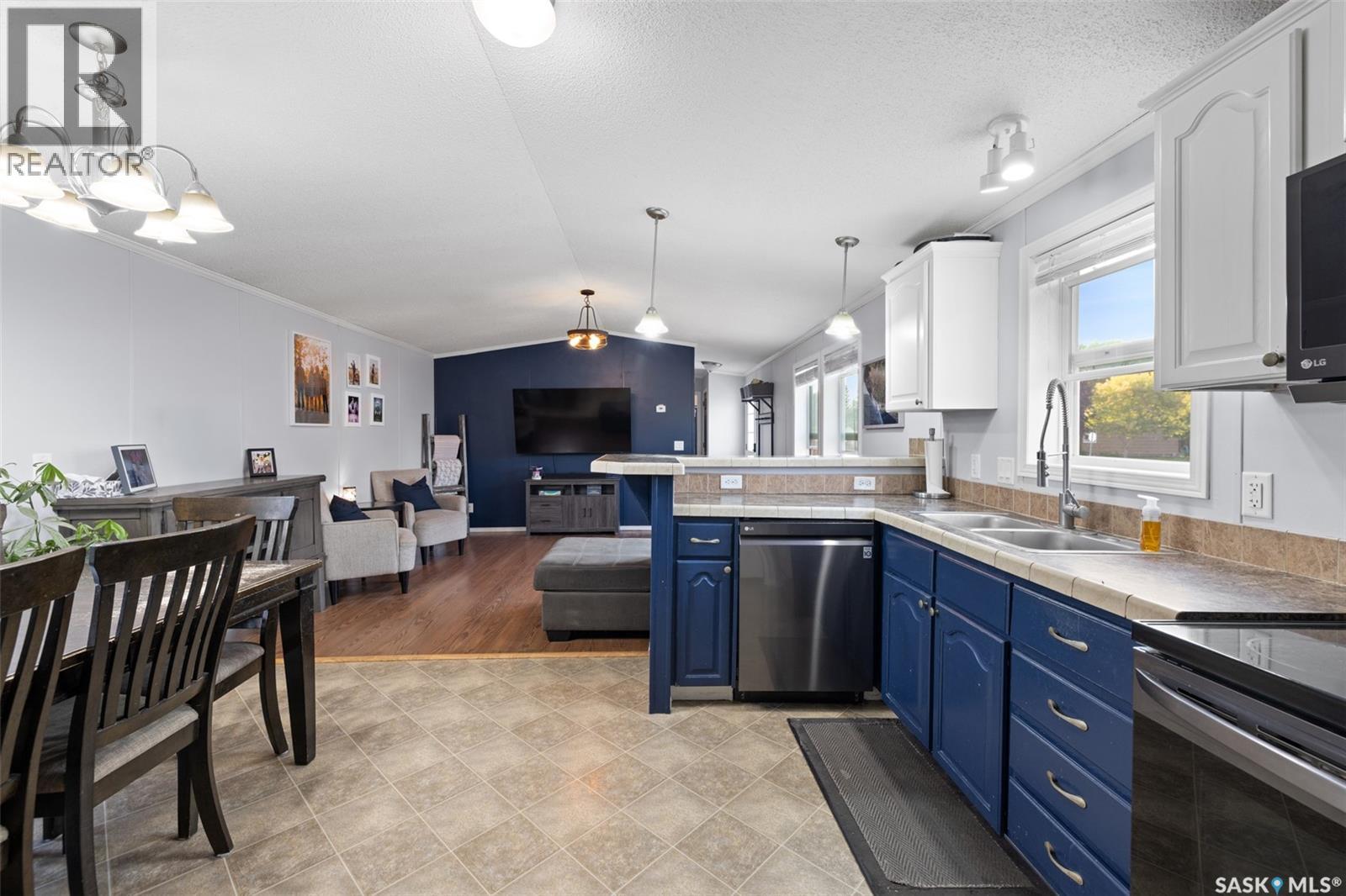 294 Byron STREET - 10