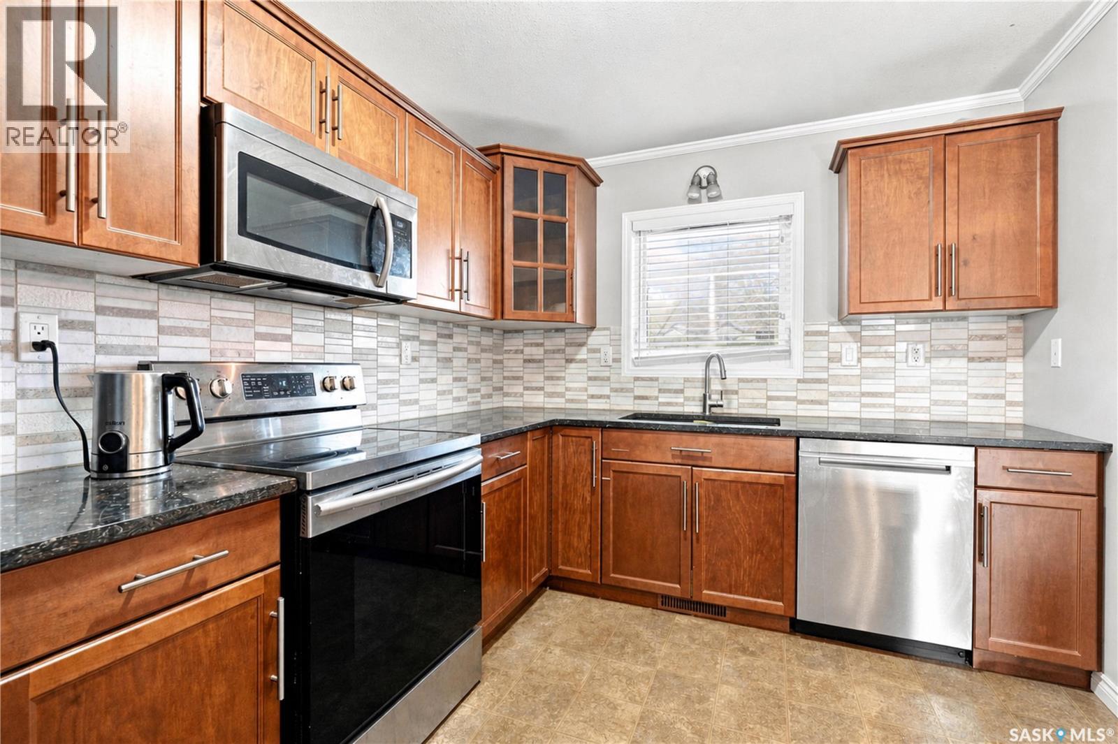 #202 110 Shillington CRESCENT - Image 8