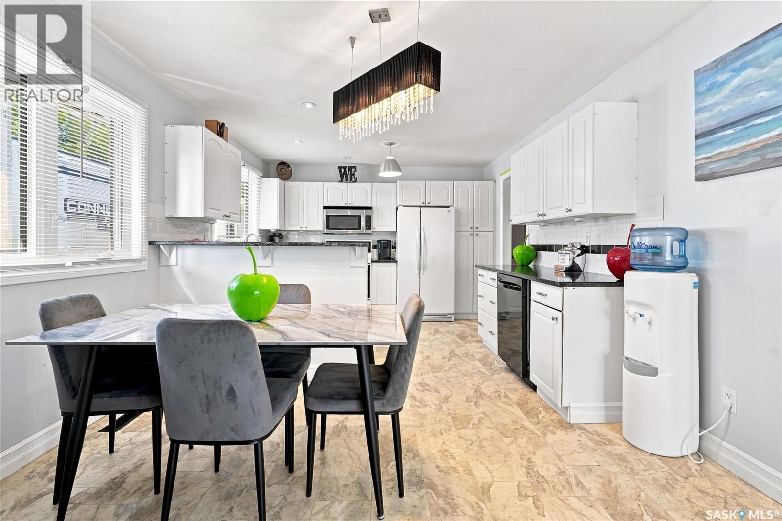 1312 King CRESCENT - 10