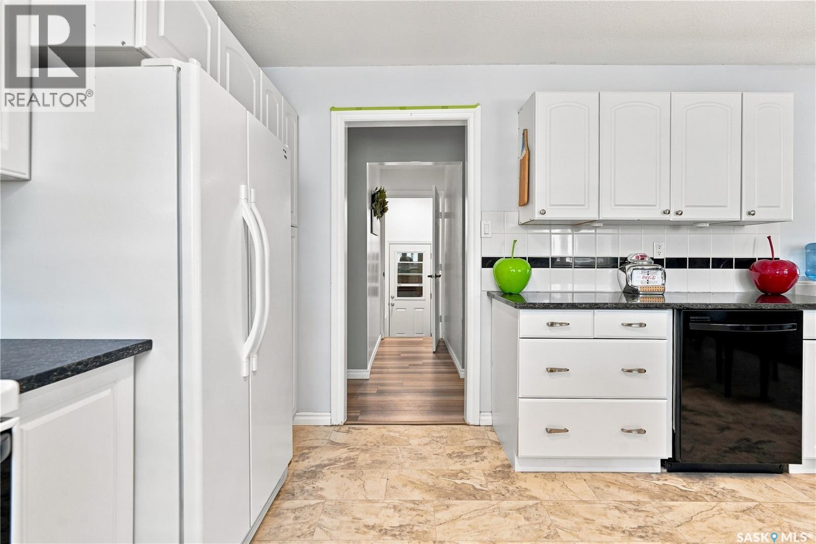 1312 King CRESCENT - Image 15