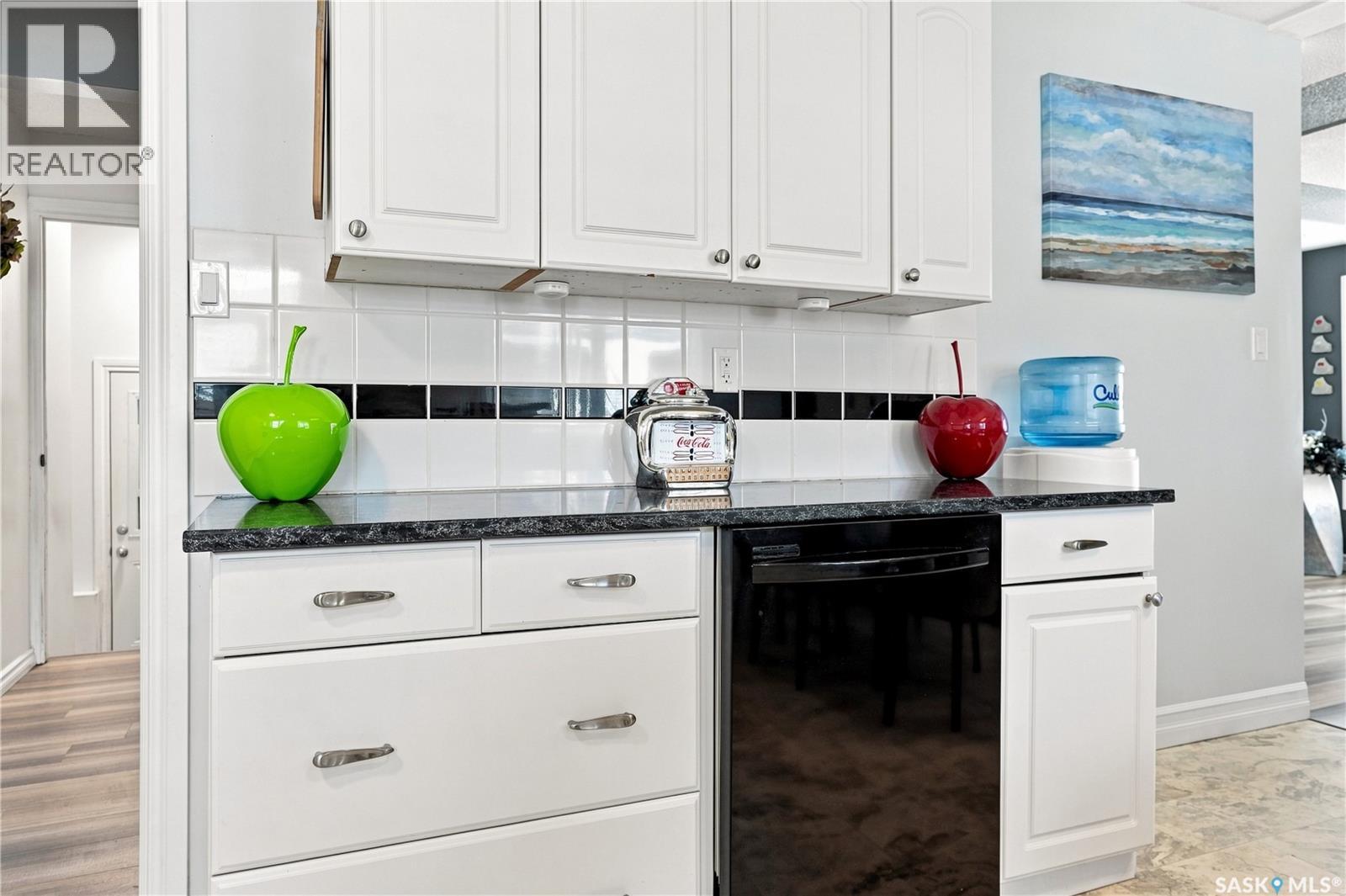 1312 King CRESCENT - Image 16