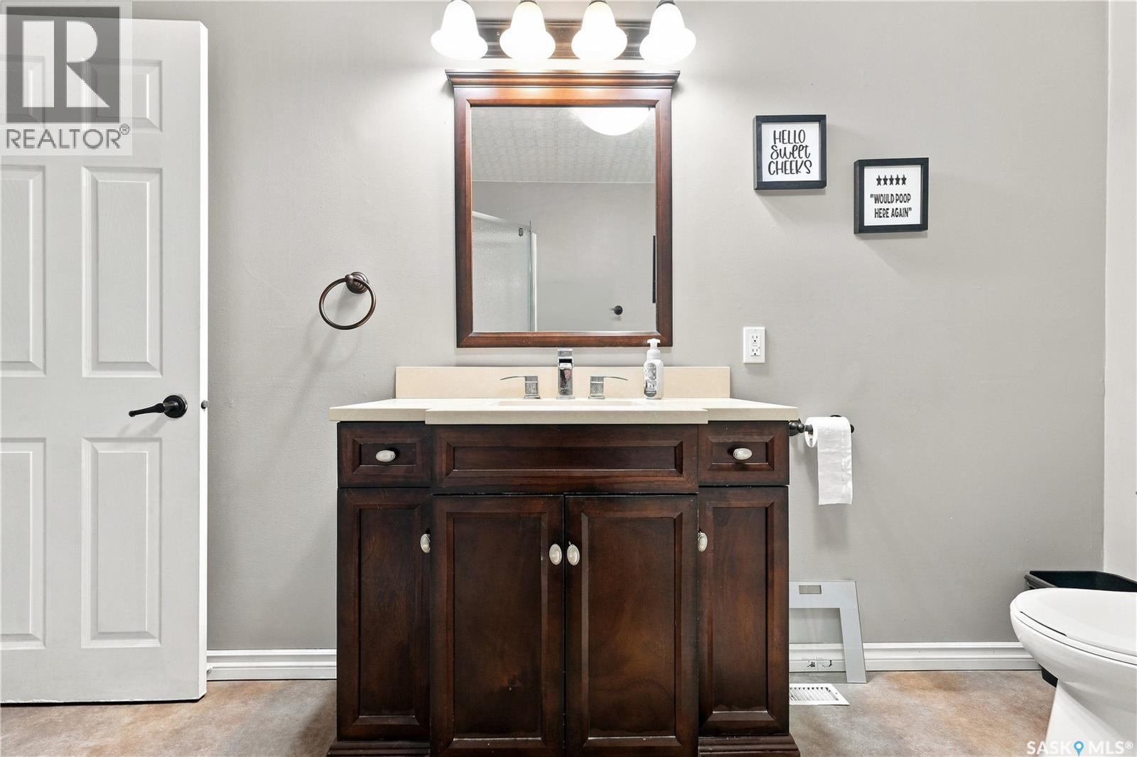 1312 King CRESCENT - Image 22
