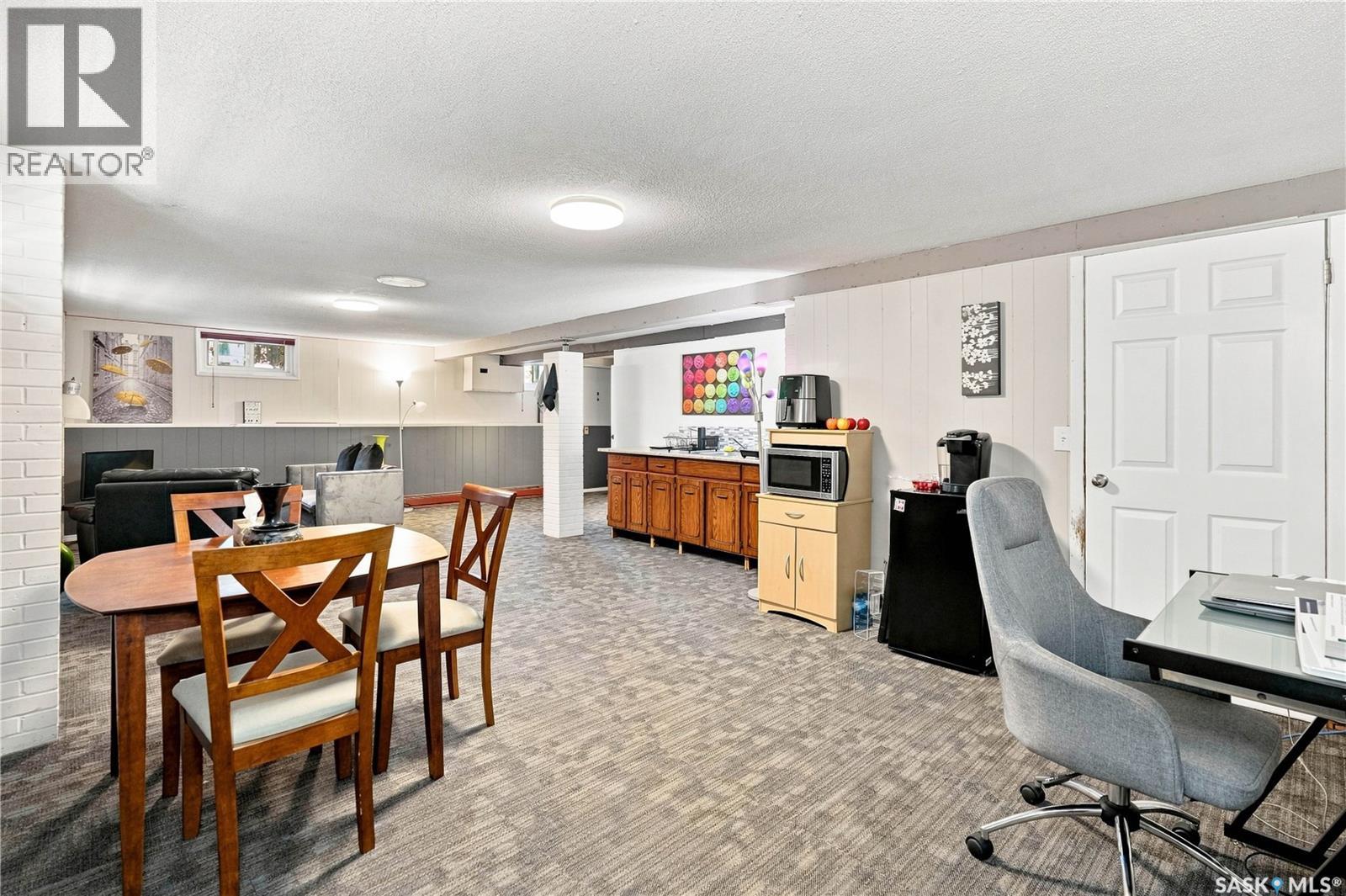 1312 King CRESCENT - 31