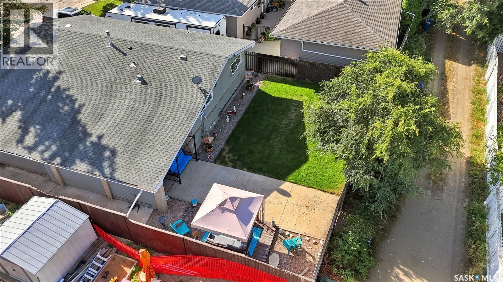 1312 King CRESCENT - Image 36