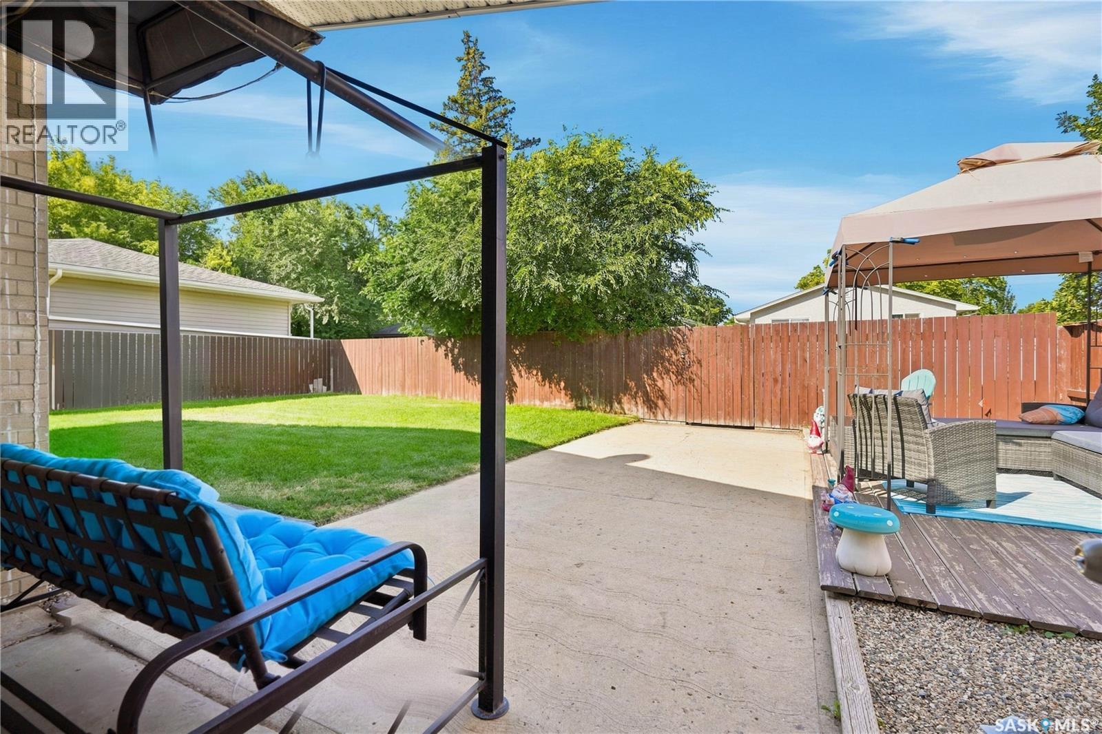 1312 King CRESCENT - 37