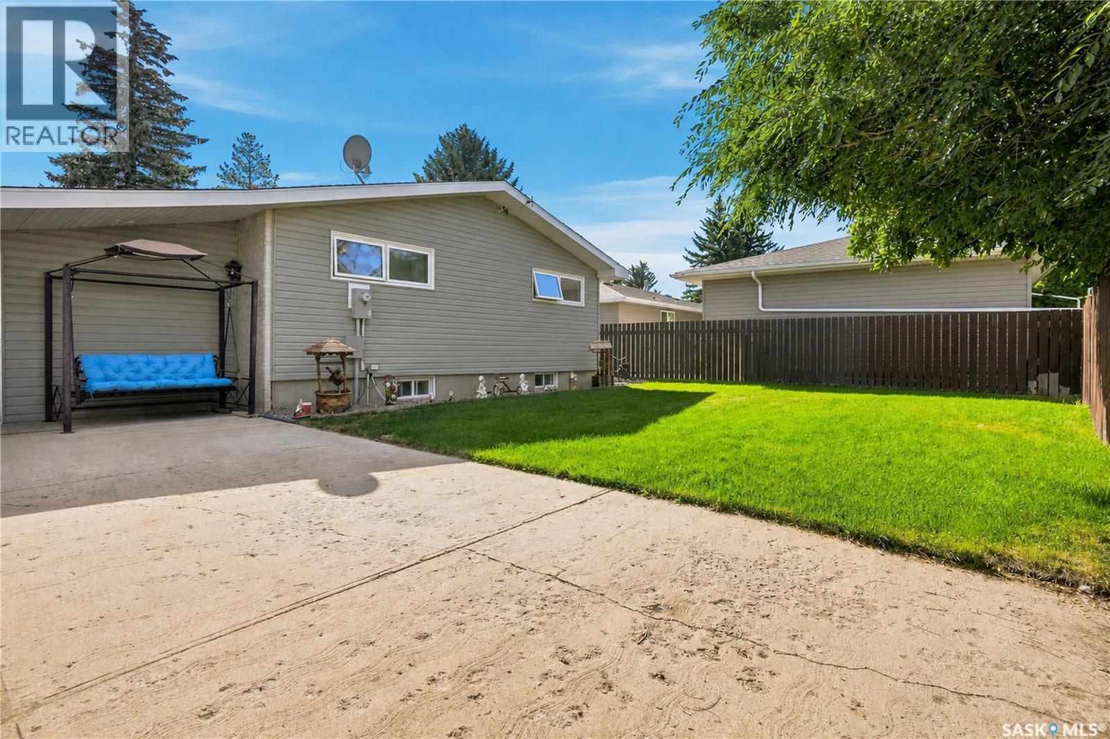 1312 King CRESCENT - Image 39