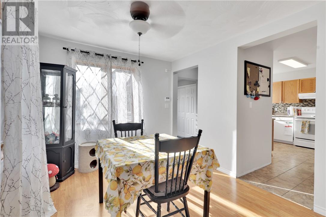 442 BESSIE Avenue - 12
