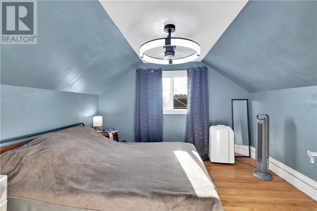 442 BESSIE Avenue - 18