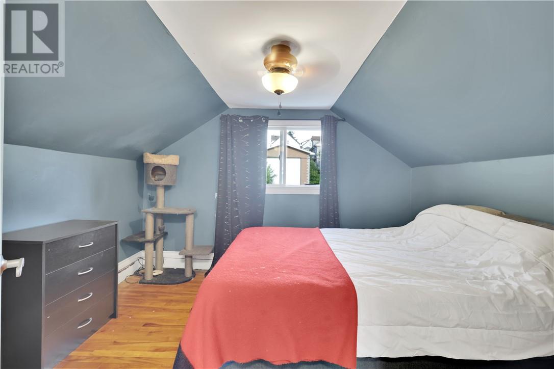 442 BESSIE Avenue - Image 21