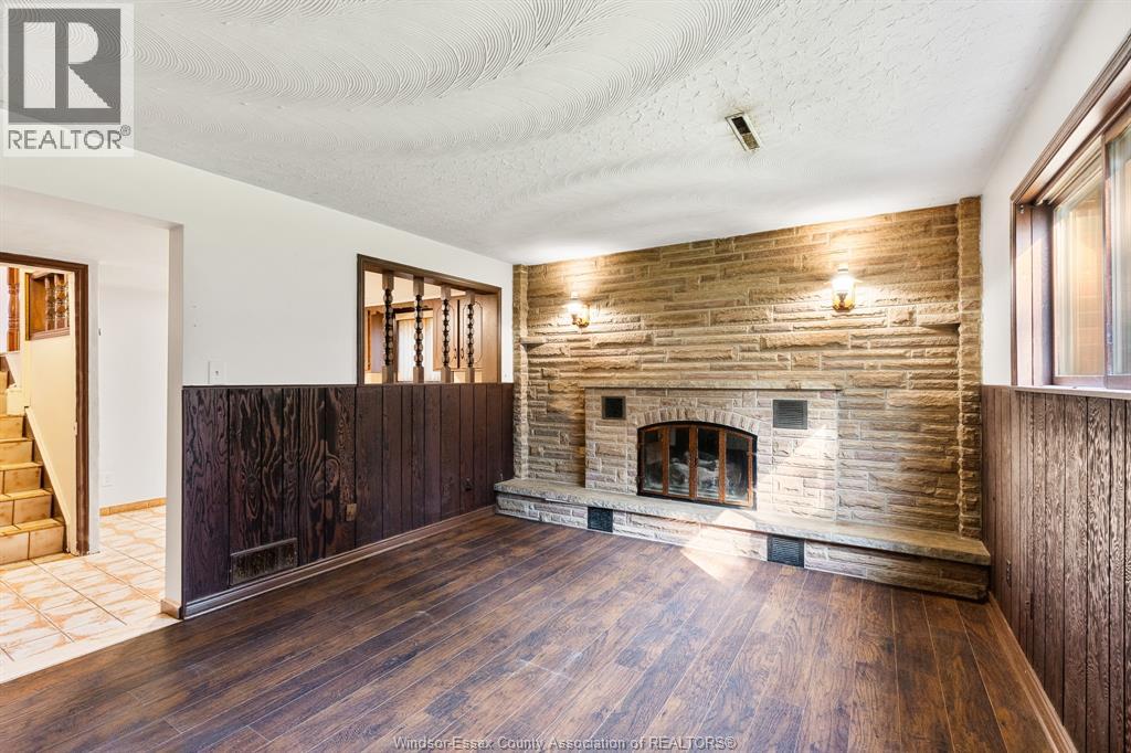 2880 ST. CLAIR AVENUE - 25