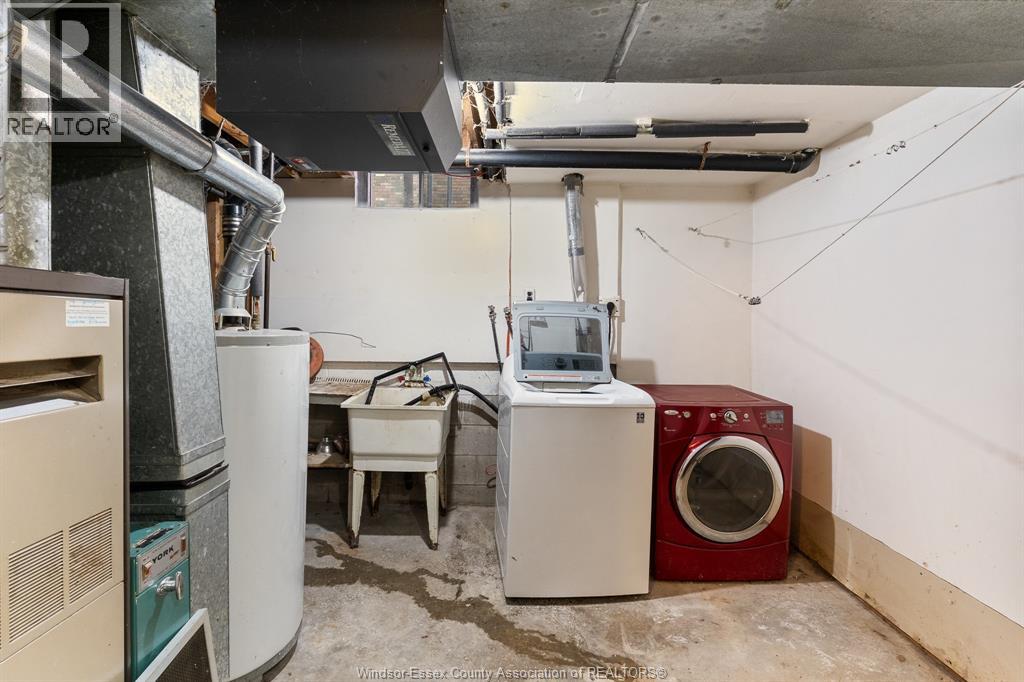 2880 ST. CLAIR AVENUE - 31