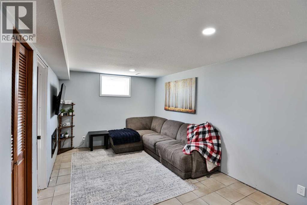 1009 6 Avenue N - 14