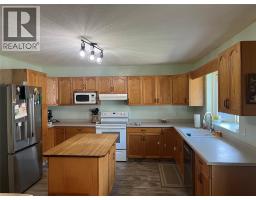 Laundry room - 2034 Saddleview Avenue, Lumby, BC V0E2G0 Photo 7